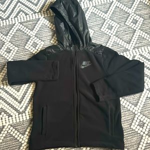 Boys Fleece Nike hooded jacket. EUC size medium